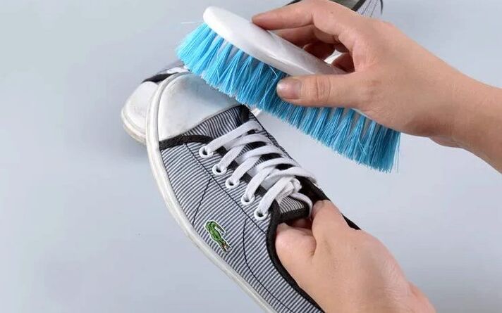 Clean shoes against nail fungus