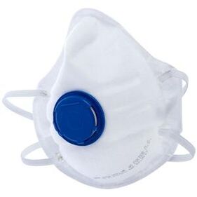 Respiratory mask for cleaning shoes against fungal infestation